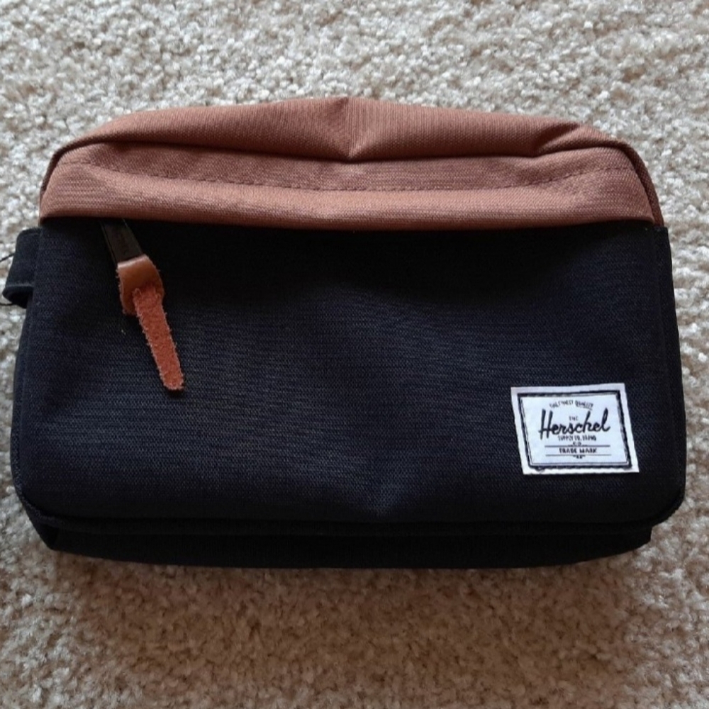 Herschel Supply Co Dopp kit Toiletry bag new